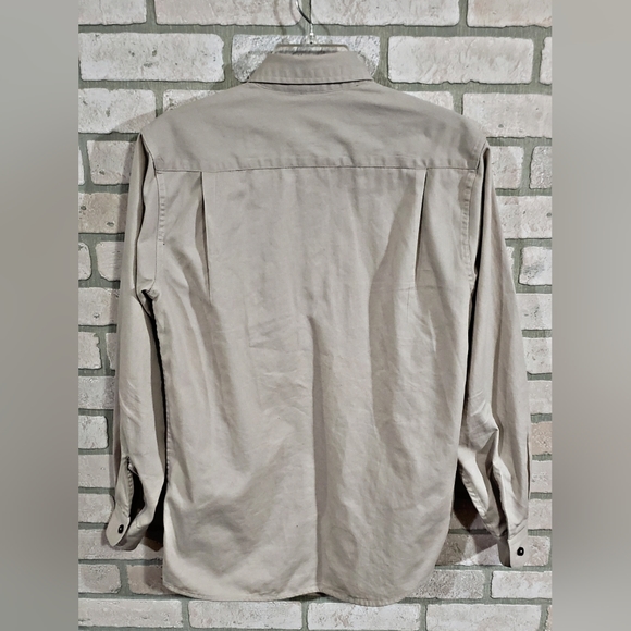 Wrangler Men's Beige Relaxed Fit Long Sleeve Button-Up Shirt - Picture 2 of 5